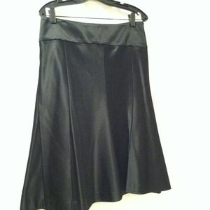 Stretch satin skirt