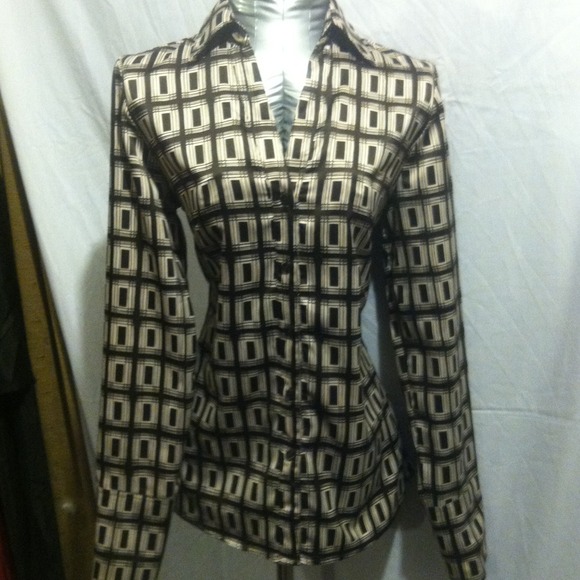 Long sleeve ladies blouse