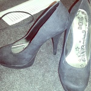 Brash stilettos