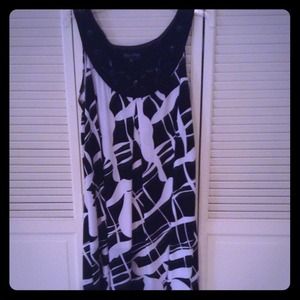 ✂️REDUCED✂️ Blk/wht dress w/ jeweled neckline