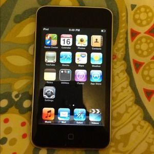 8 GB iPod Touch