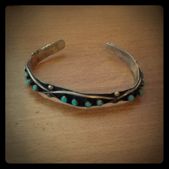 Beautiful real silver and turquoise bracelet!