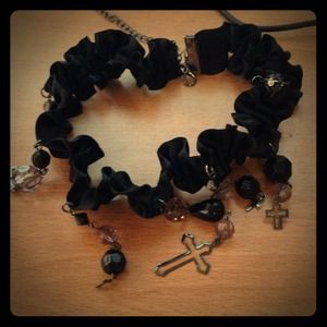 Cute Victorian choker!