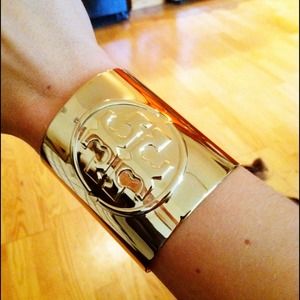 Tory Burch Metal Logo Cuff (Gold)