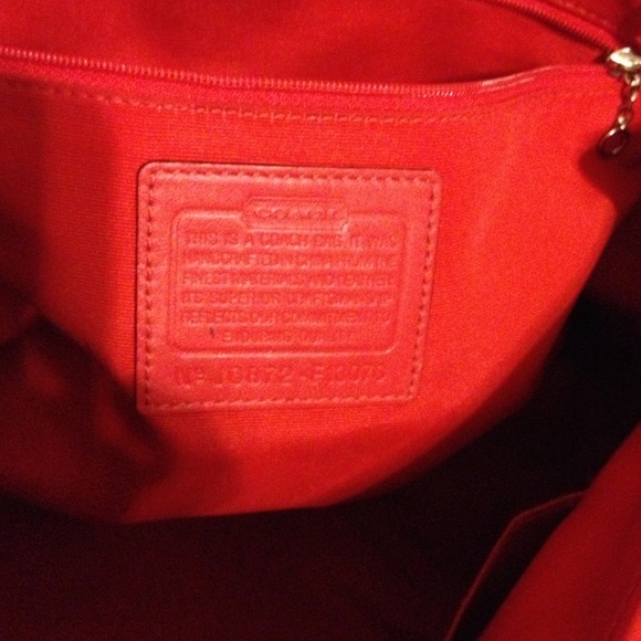 Authentic Coach F13070 - Picture 2 of 4