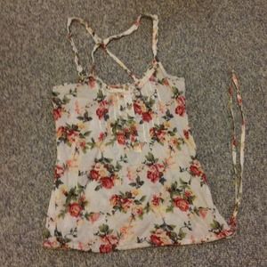 Criss cross floral tank S