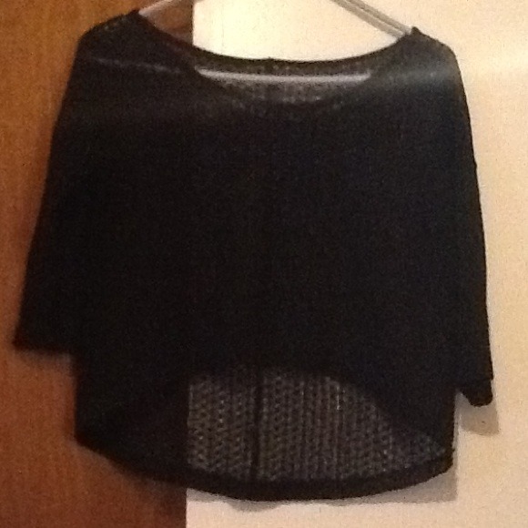Mesh knit crop top.