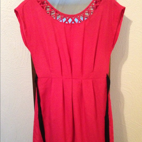 Cranberry colored dress - Picture 1 of 4