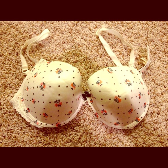 👑DONATED👑 NWOT Aerie Floral Bra
