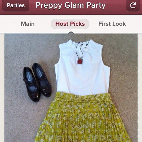 ❌Consignment❌American Eagle pleated skirt