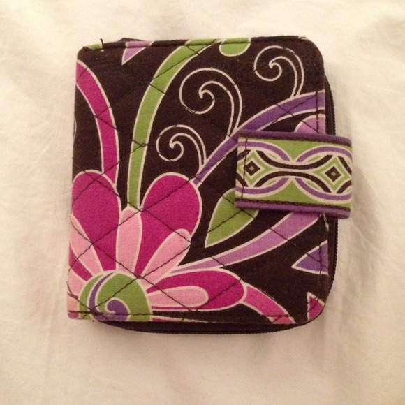 VERA BRADLEY WALLET