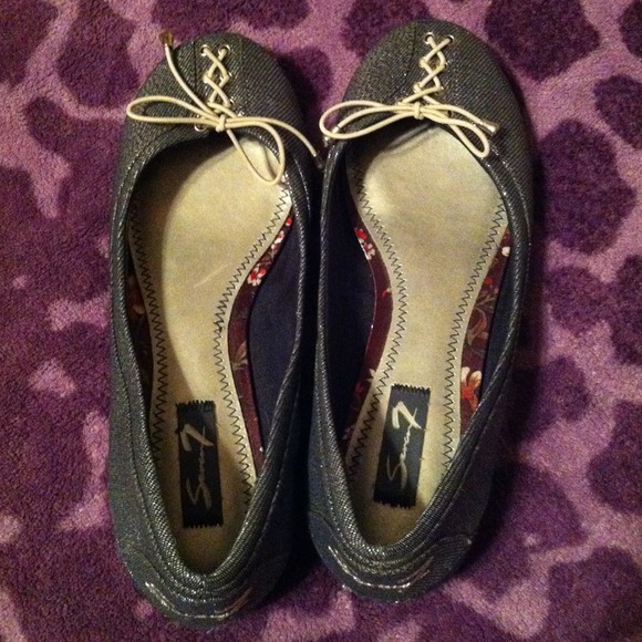 Bundled flats and movie for @litta3