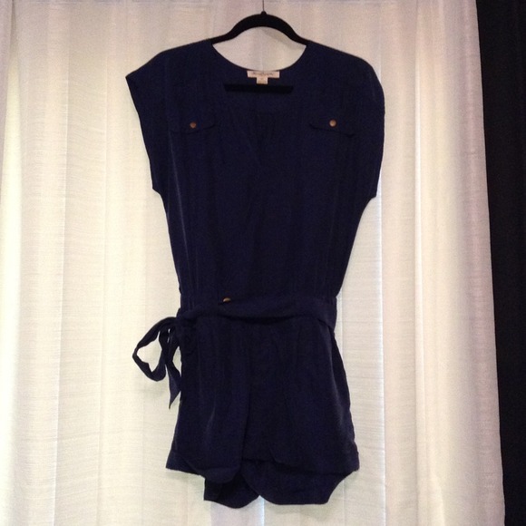 ❗️TRADED❗️Navy Blue Romper from Forever 21 size S! - Picture 1 of 4
