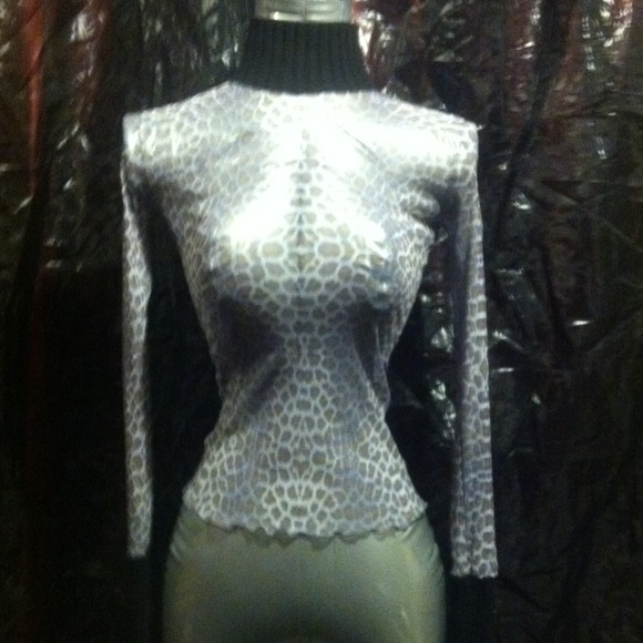 Women's trendy top/reduced