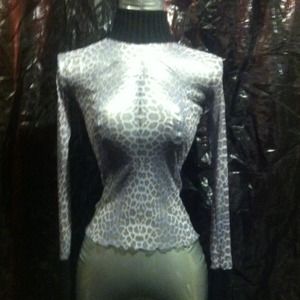 Women's trendy top/reduced