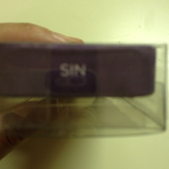 Urban decay shadow primer✋sold✋ - Picture 2 of 2