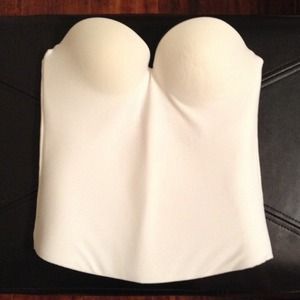 Women's shaping bra size 36 B! NWOT!