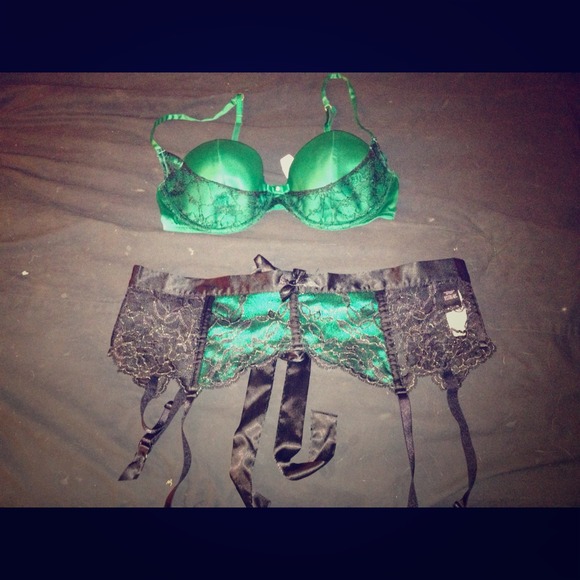 Victoria's Secret balconette bra & garter set