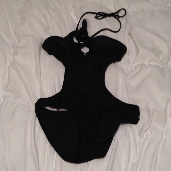 ❗️SOLD ❗️Forever 21 one piece bathing suit