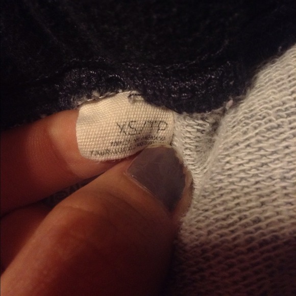 Minnie Mouse Shorts - Picture 2 of 3