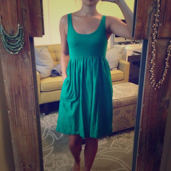 ❌SOLD IN BUNDLE❌Gap Emerald Green Tank Dress