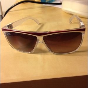 Von Zipper Giggles- crystal red