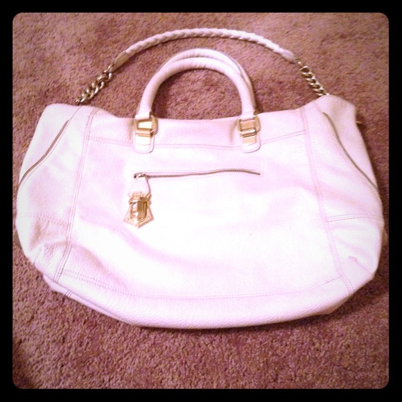 White Steve Madden bag❌TRADED❌