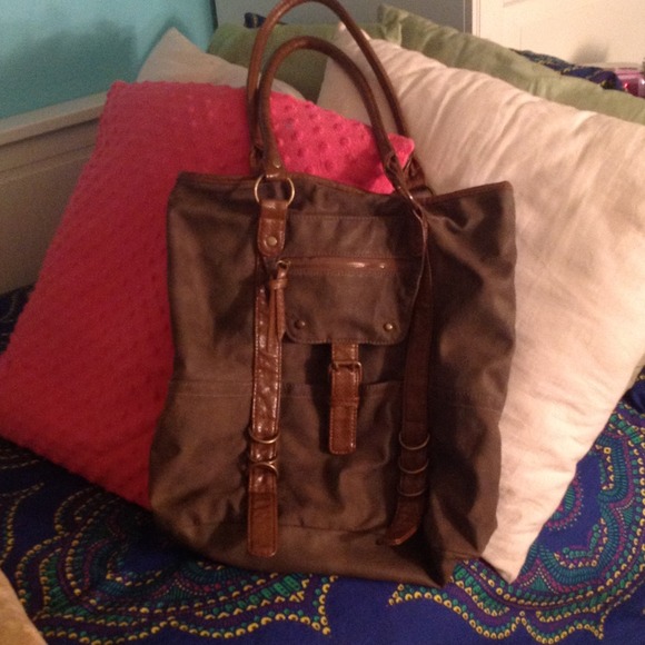 BRAND NEW! Converse handbag