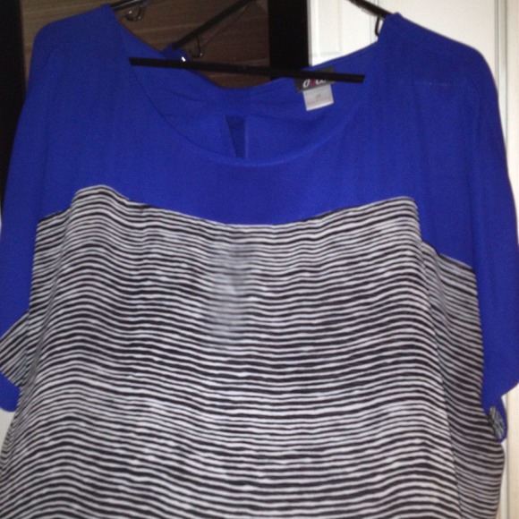 🚫sold🚫Blue & black striped top - Picture 2 of 3