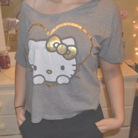 Hello Kitty shirt bundle✨
