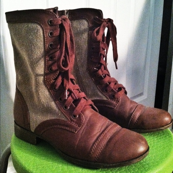 Vintage-Looking Combat Boots