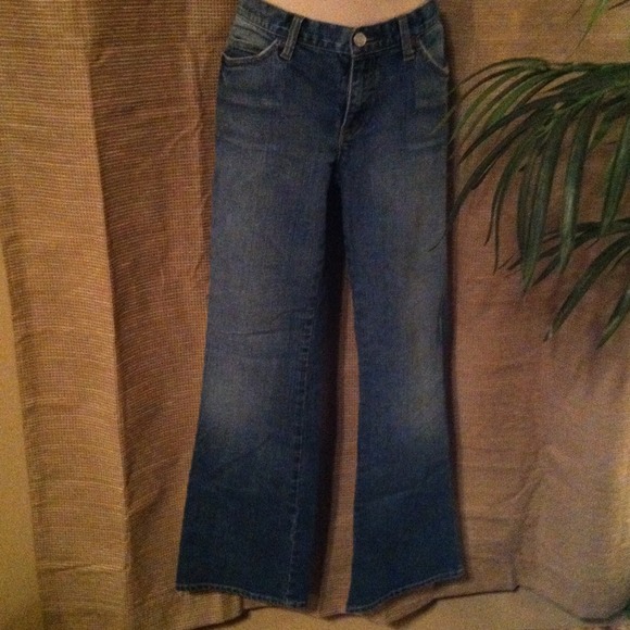 SOLD*****Gap ultra low rise stretch