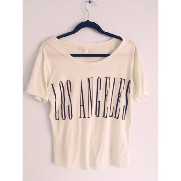 Tops - 🌟Host pick🌟Los Angeles Tee