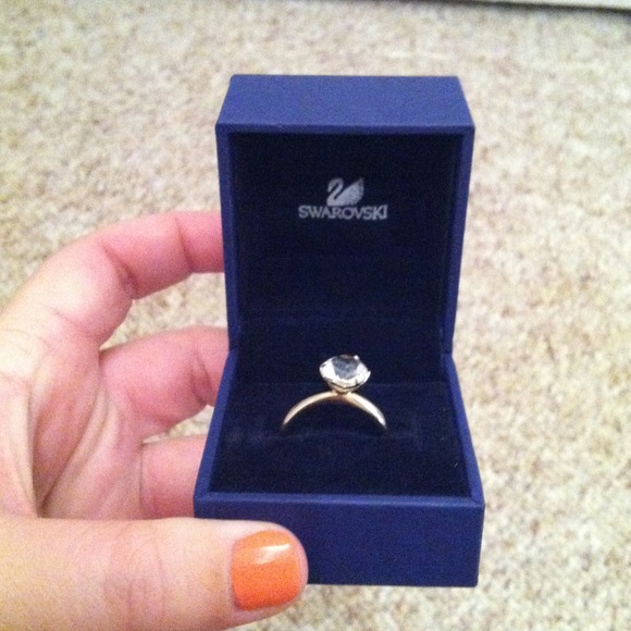 *SALE* Swarovski Harlequin Crystal Ring Size 8 - Picture 2 of 4