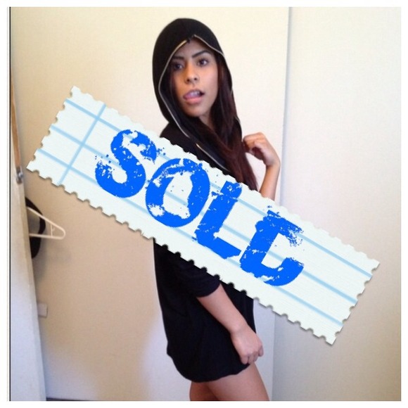 Black top/sweater!!!