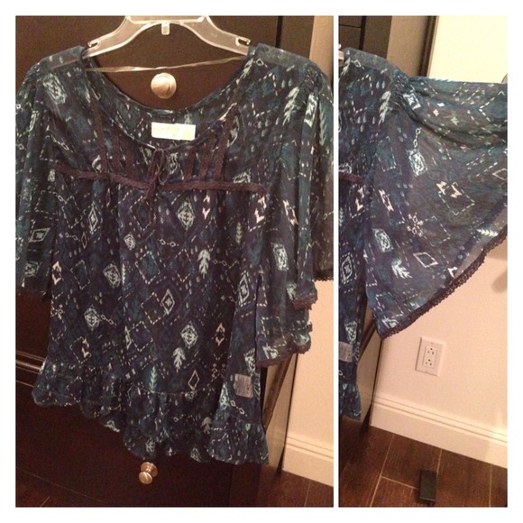 Dream Out Loud Blue chiffon Top Butterfly Sleeves