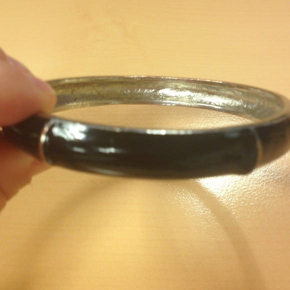 Black bangle - Picture 3 of 3