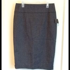 Grey pencil skirt