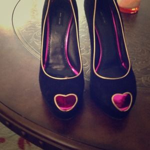 Marc Jacobs black pumps