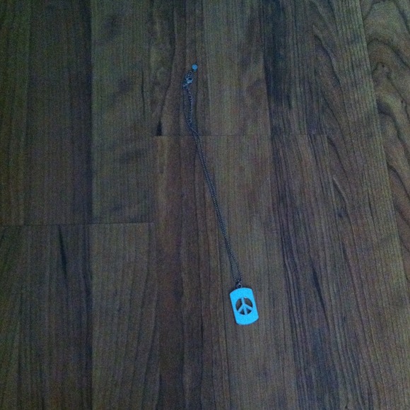 Teal, peace sign, dog tag necklace. - Picture 3 of 3
