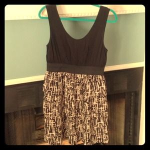 💥SOLD💥 Mossimo Ruffle Bottom Dress Black Pattern