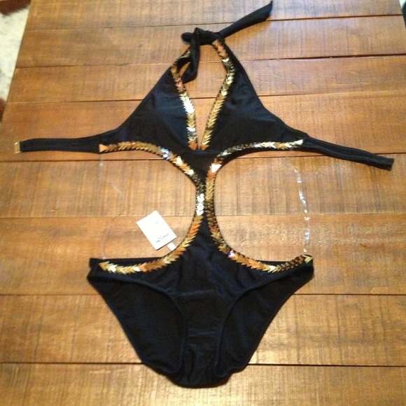 Sold in bundle @jendascloset2