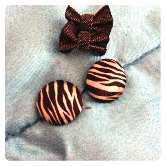 Set of earrings