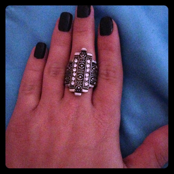 Tribal ring