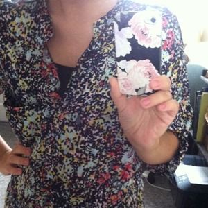 🌟 Floral blouse