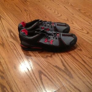 Brand new under armour shoes