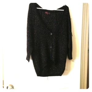 High-low oversized cardigan.