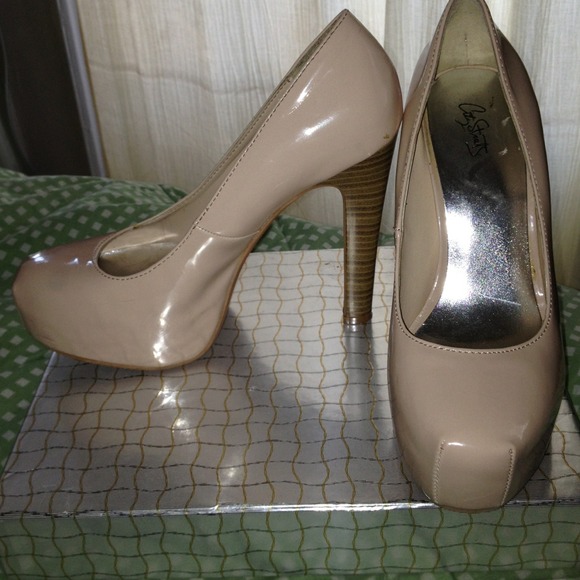 Nude Heels 😍