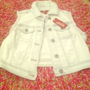 Brand new denim vest! 💞