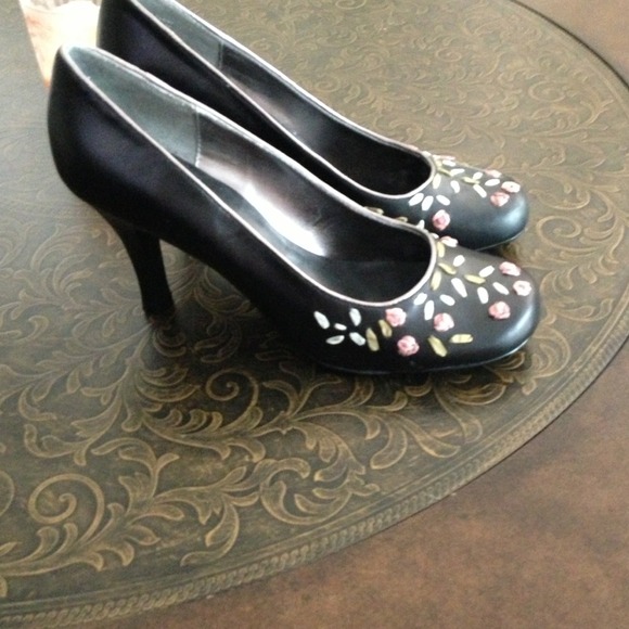 Steve Madden pumps